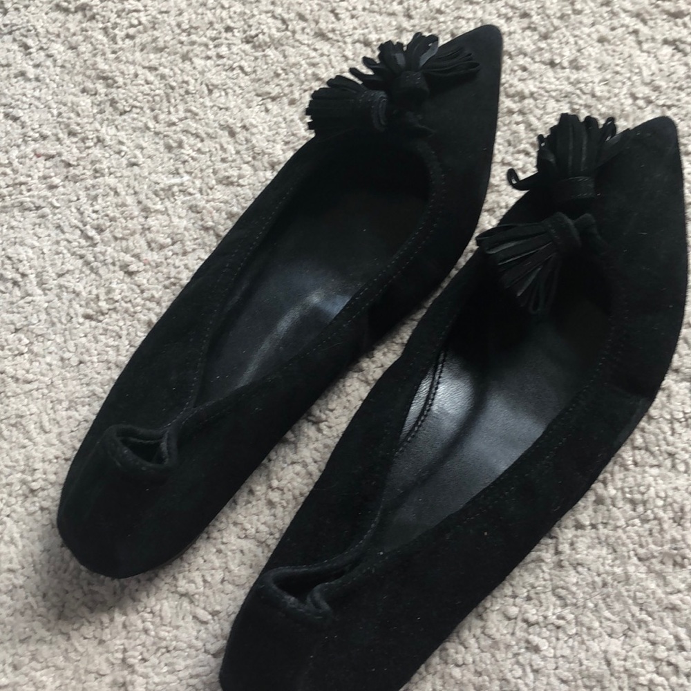 Lottie tassel flats in suede